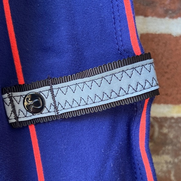 Lululemon Vinyasa Scarf (Rulu)
Sailor Stripe Hero Blue Alarming - Picture 2 of 5